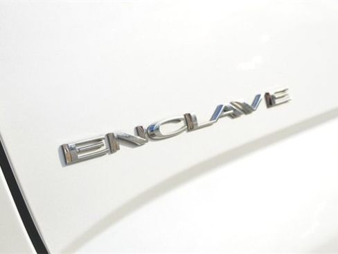 Used 2021 Buick Enclave Essence w/ Sport Touring Edition image 13