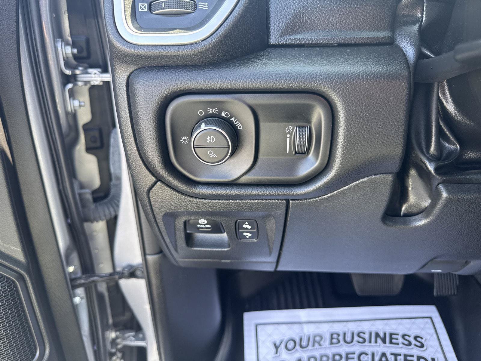 Used 2022 RAM 1500 Big Horn AWD/4WD image 19