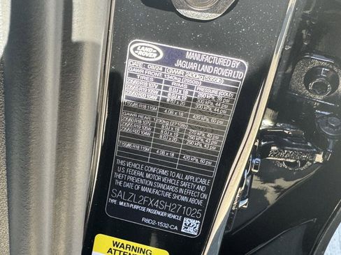 Used 2025 Land Rover Range Rover Evoque Dynamic SE image 16