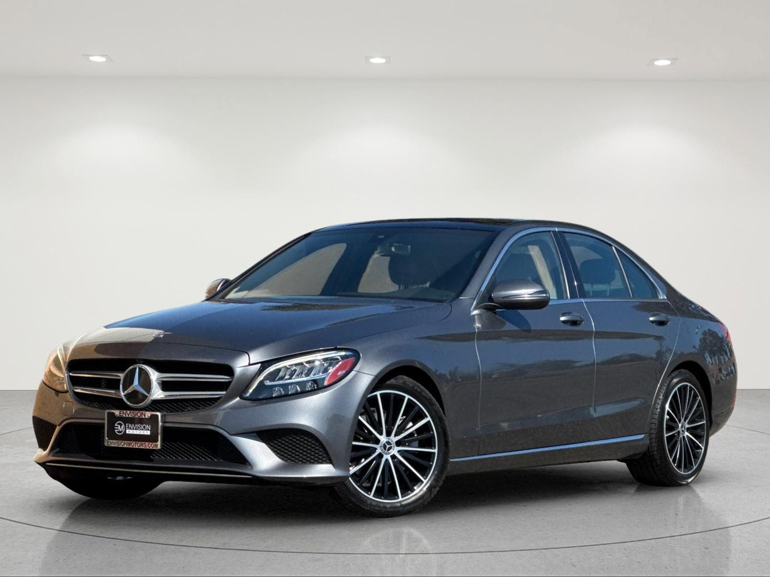 Used 2020 Mercedes-Benz C 300 Sedan image 2