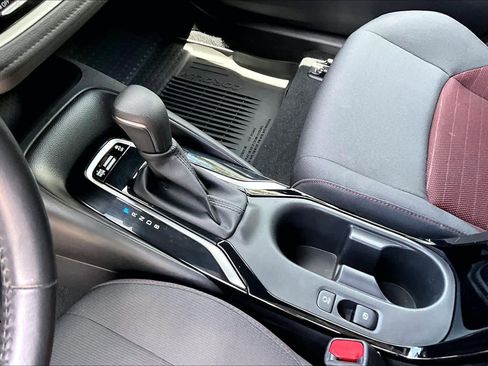 Used 2024 Toyota Corolla SE FWD image 17