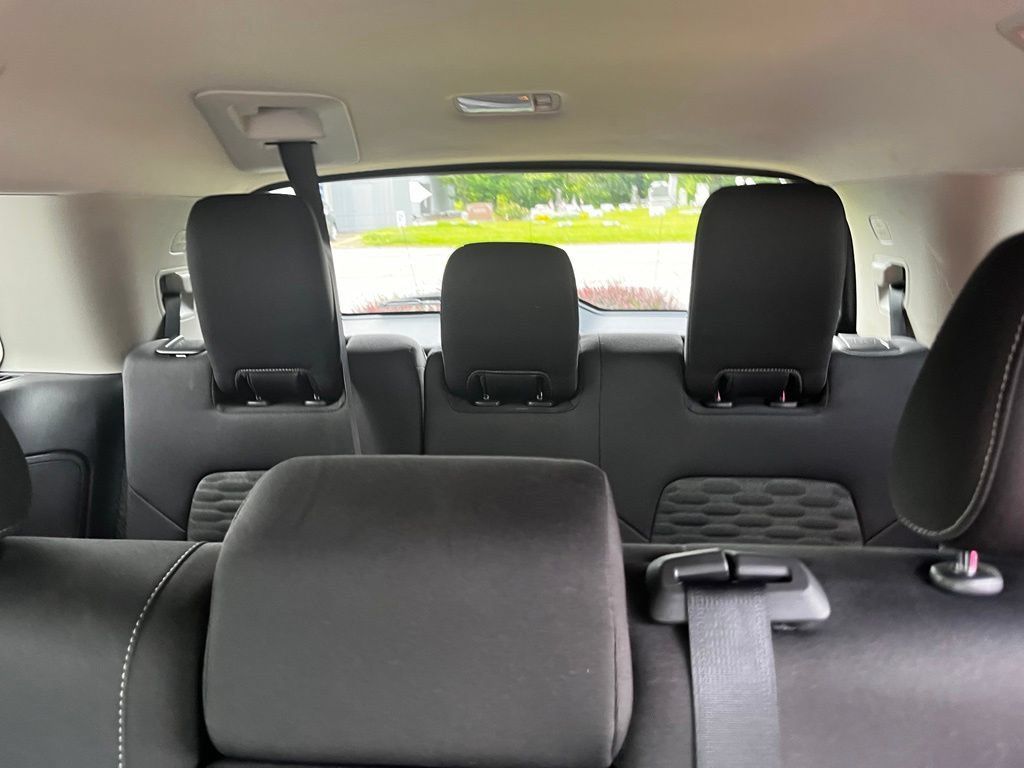 Used 2025 Nissan Pathfinder SV AWD/4WD image 26