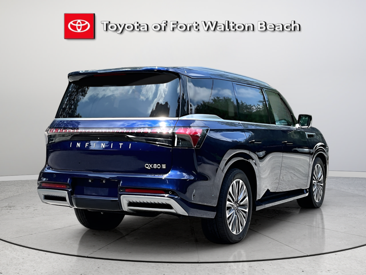 Used 2025 INFINITI QX80 Luxe AWD/4WD image 6