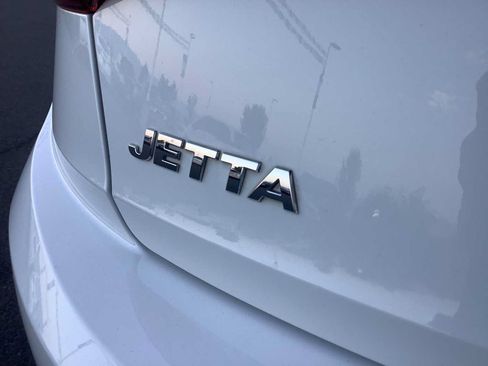 Used 2019 Volkswagen Jetta SE FWD image 6