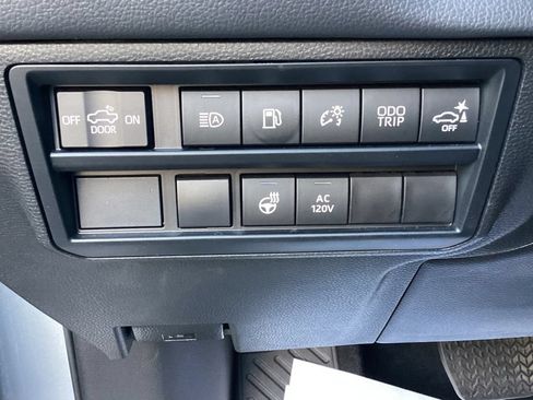 Used 2023 Toyota Tundra Limited AWD/4WD image 24