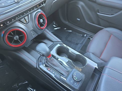 Used 2023 Chevrolet Blazer RS w/ Enhanced Convenience Package image 21