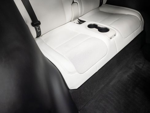 Used 2023 Tesla Model X Plaid image 38