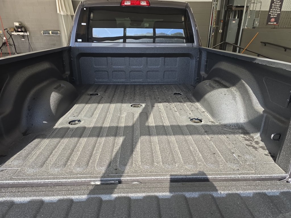 New 2027 RAM 3500 Big Horn AWD/4WD image 13