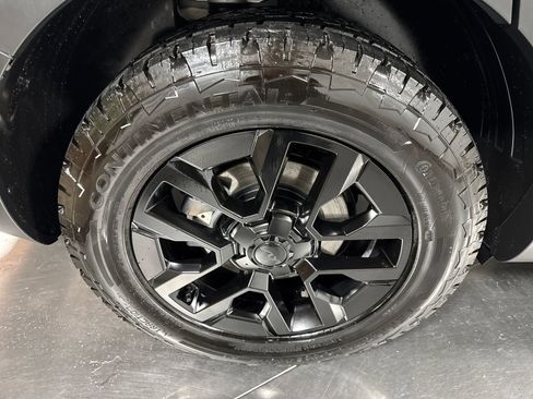 Used 2025 Kia Telluride AWD image 13