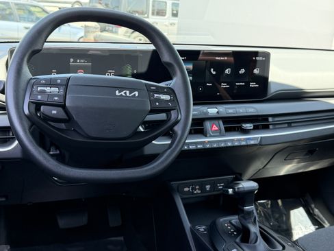 Certified 2025 Kia K4 FWD image 24