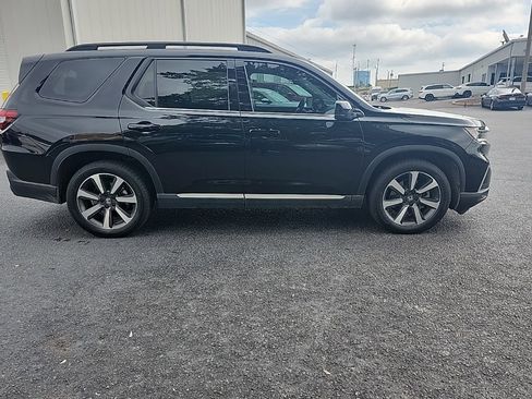 Used 2023 Honda Pilot Elite image 8