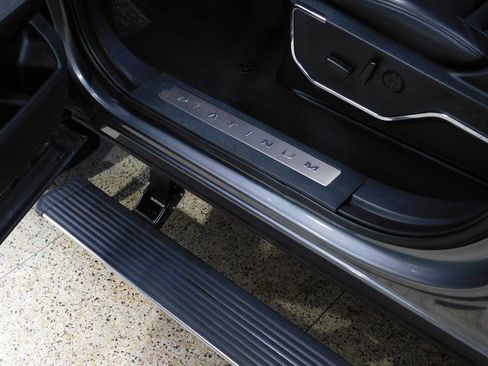 Used 2025 Ford F250 Platinum image 29