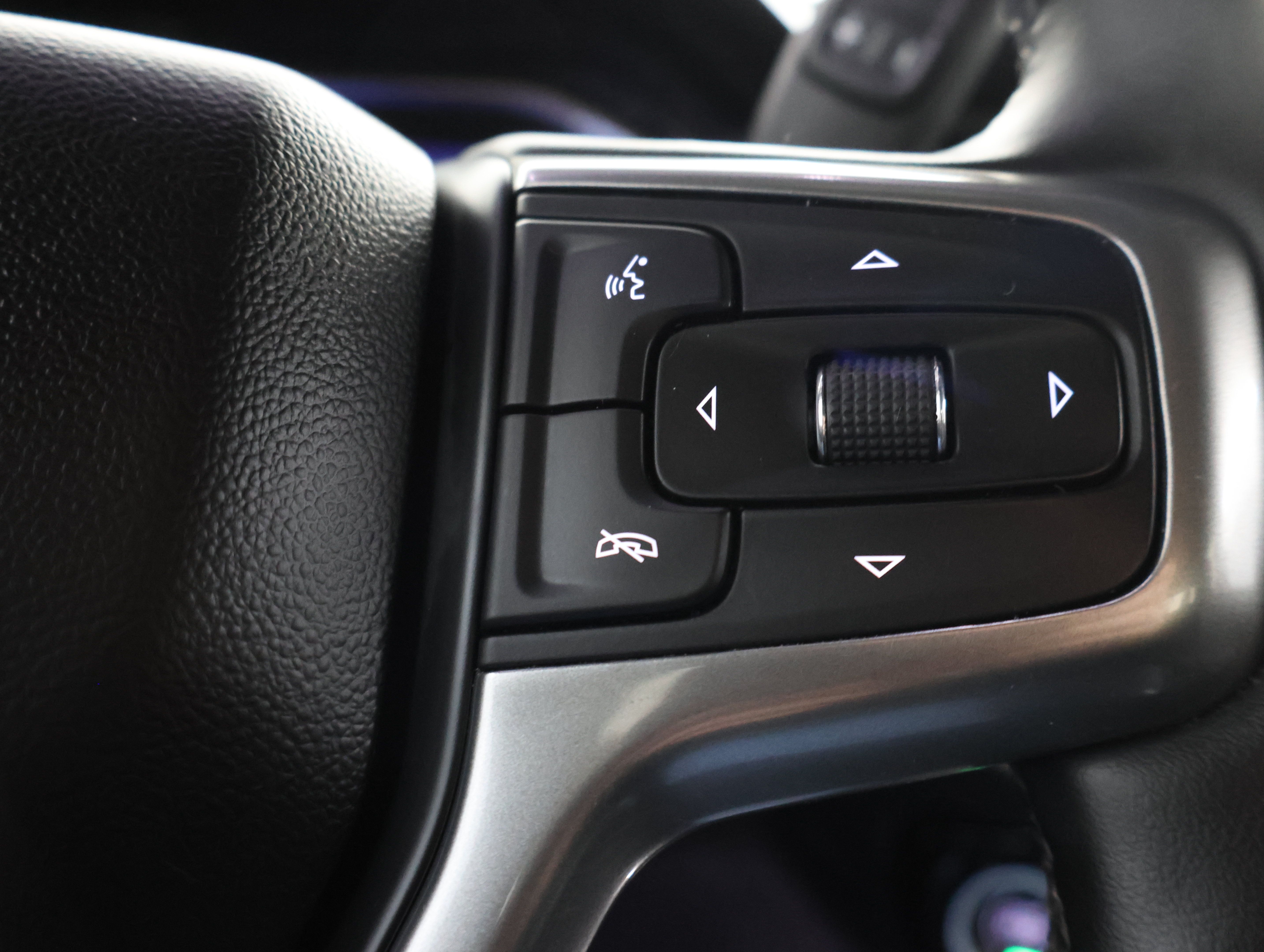 Used 2024 Chevrolet Silverado 2500 LT AWD/4WD image 14