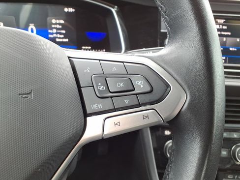 Used 2024 Volkswagen Jetta SE image 13