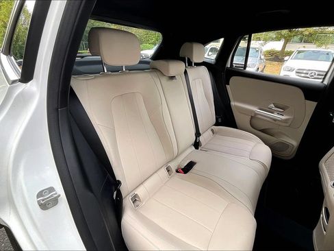 Certified 2025 Mercedes-Benz GLA 250 4MATIC image 29