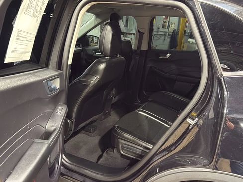 Used 2022 Ford Escape SEL image 29