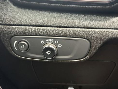 Used 2023 Chevrolet Bolt EUV LT w/ Driver Confidence Package FWD image 28