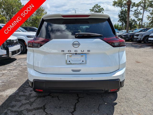 Used 2026 Nissan Rogue SV FWD image 5