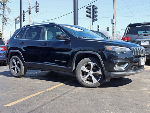 Used 2019 Jeep Cherokee Limited AWD/4WD image 3