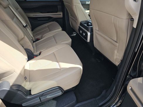 Used 2024 Ford Expedition Max XLT AWD/4WD image 26
