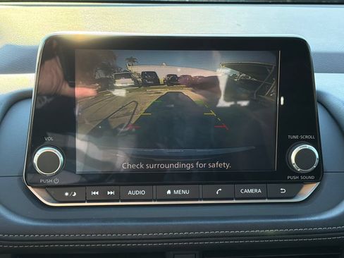 Used 2023 Nissan Rogue SV FWD image 28