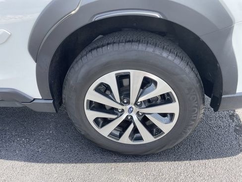 Certified 2024 Subaru Outback Premium AWD/4WD image 8