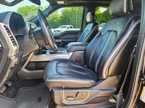 Used 2018 Ford F150 Platinum w/ Equipment Group 701A Luxury image 17