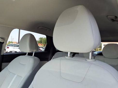 Certified 2025 Hyundai Tucson SEL FWD image 17