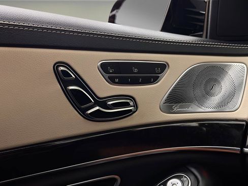 Used 2018 Mercedes-Benz S 560 4MATIC Sedan image 19