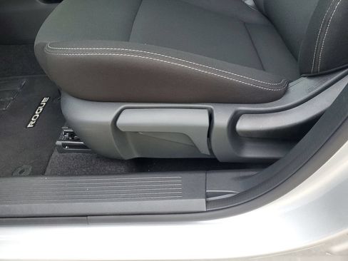 Certified 2025 Nissan Rogue S FWD image 22