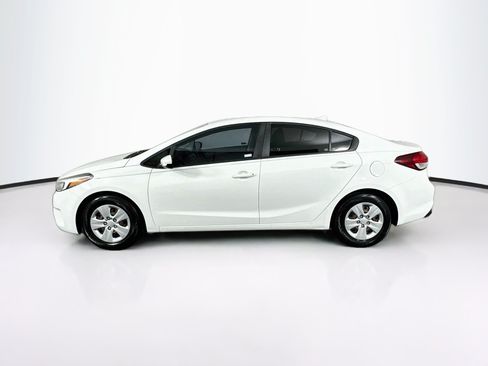 Used 2018 Kia Forte LX FWD image 4
