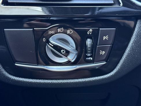 Used 2021 BMW 530i w/ Convenience Package image 29