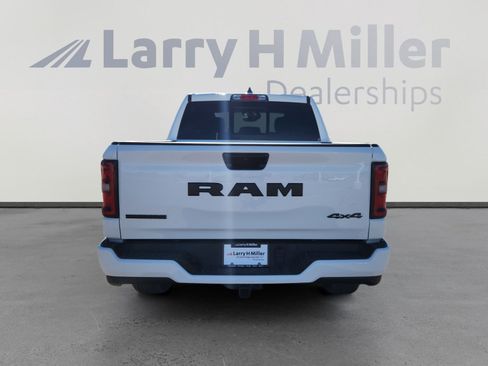 New 2026 RAM 1500 Big Horn AWD/4WD image 5