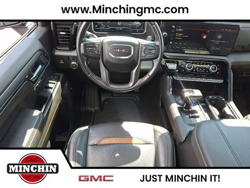 Used 2023 GMC Sierra 1500 AT4 w/ AT4 Premium Package AWD/4WD image 12