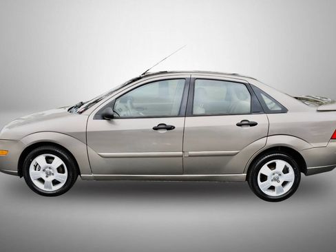 Used 2005 Ford Focus SES image 4
