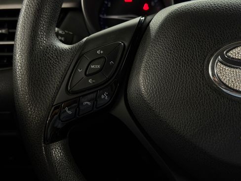 Used 2021 Toyota C-HR LE image 15