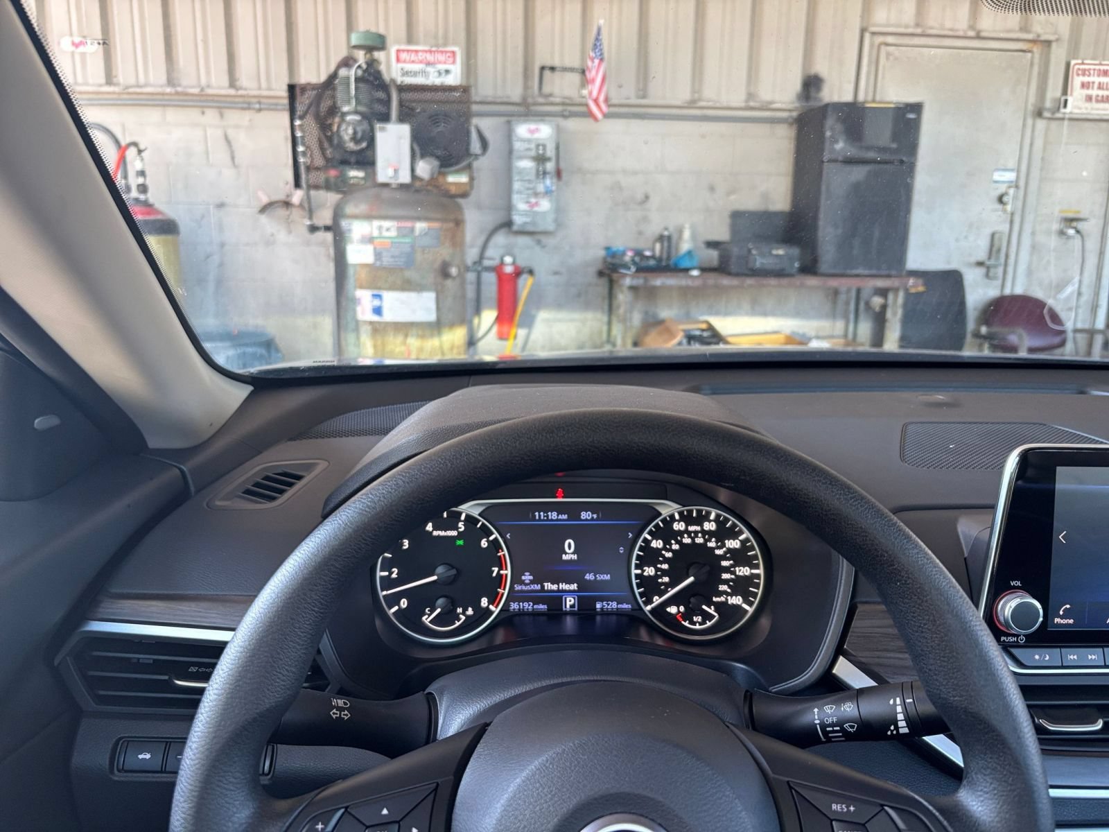 Used 2025 Nissan Altima 2.5 SV FWD image 33