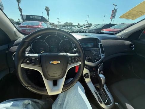 Used 2014 Chevrolet Cruze LT FWD image 6