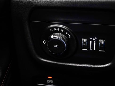 Used 2022 Jeep Grand Cherokee Summit AWD/4WD image 35
