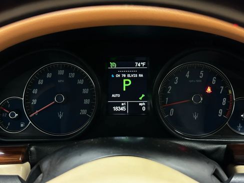 Used 2013 Maserati GranTurismo Sport RWD image 23