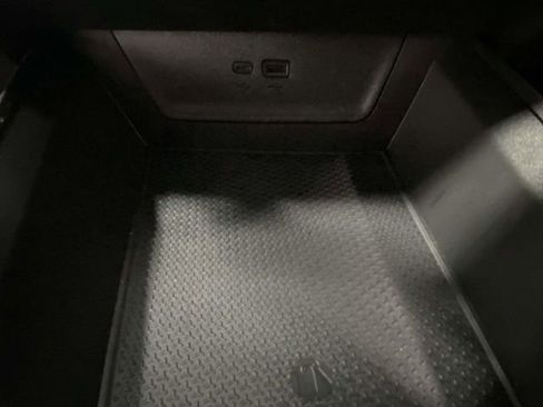 Used 2025 Chevrolet Equinox LT image 17