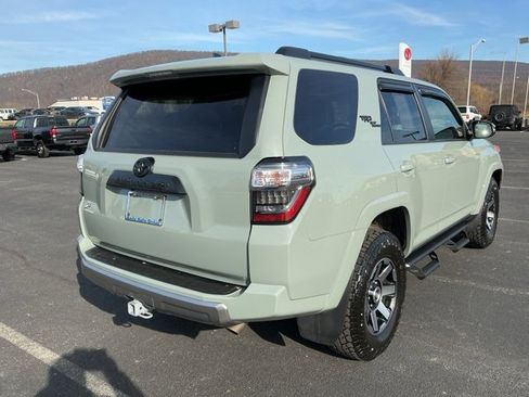 Used 2022 Toyota 4Runner TRD Off-Road Premium image 5