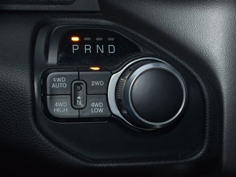 Used 2020 RAM 1500 Big Horn AWD/4WD image 31