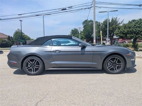 Used 2023 Ford Mustang Premium image 3