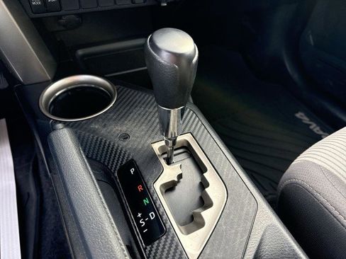 Used 2013 Toyota RAV4 XLE image 20