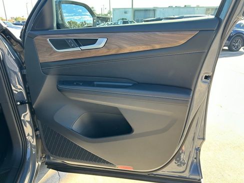 New 2026 Volkswagen Atlas SE FWD image 43