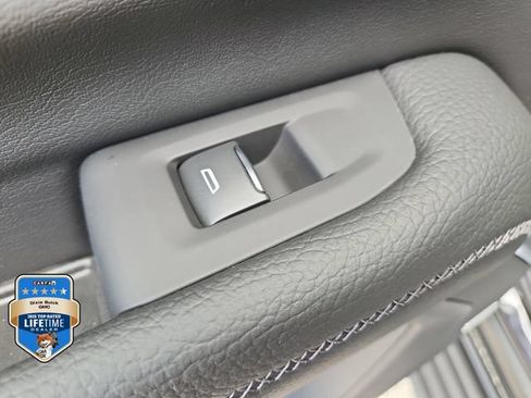 New 2026 GMC Yukon XL Denali w/ Sun & Power Step Package AWD/4WD image 12