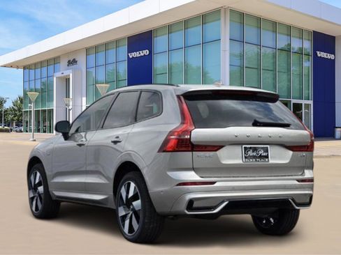 Used 2025 Volvo XC60 T8 Plus w/ Protection Package Premier image 4