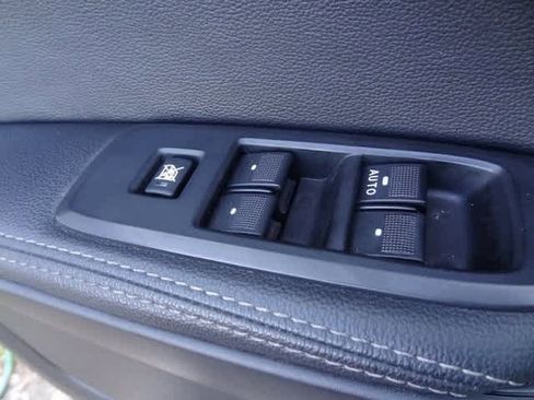 Certified 2019 Ford Ranger Lariat w/ Equipment Group 501A Mid image 16