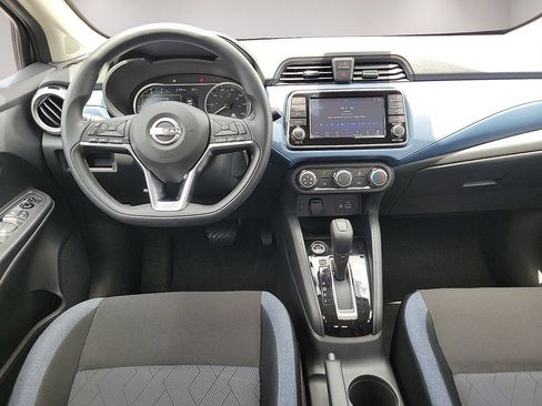 Used 2025 Nissan Versa SV FWD image 10